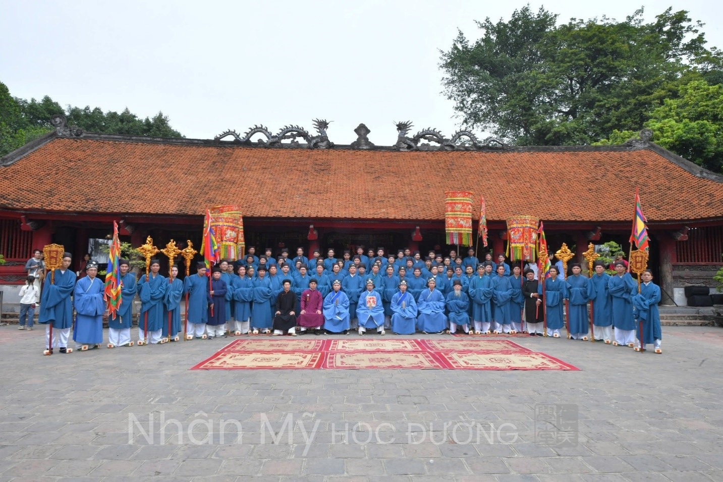 Nhân Mỹ học đường tôn vinh đạo học qua Lễ dâng hương tại Văn Miếu